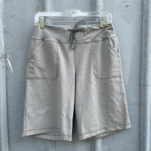 Lululemon bermuda deals shorts